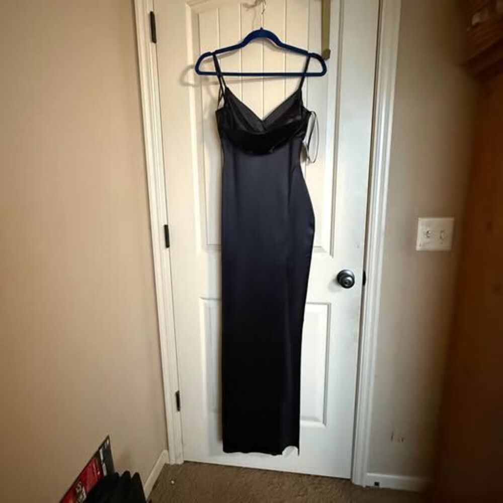 NEW Small Windsor Blavk formsl / Prom Dress - long with slit